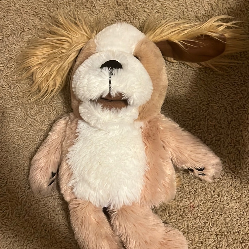 Fluffy dog puppet. BRAND NEW